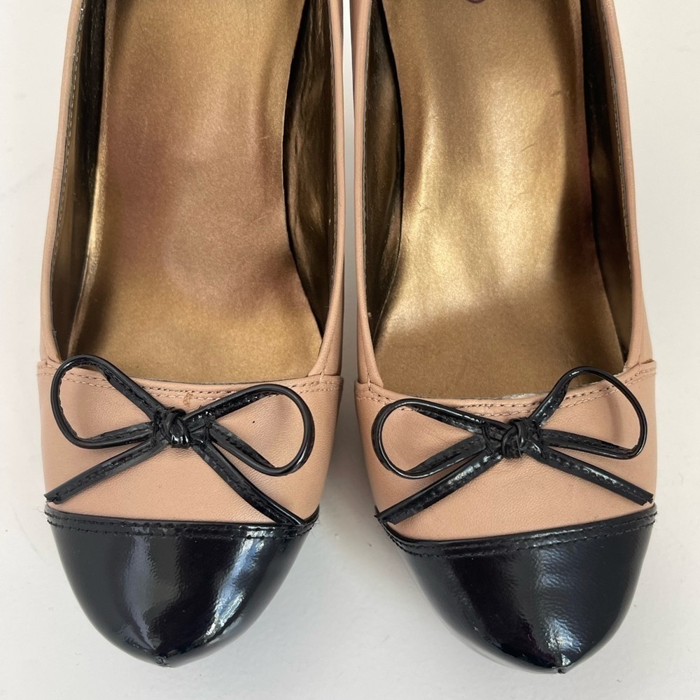 5/$25 Me Too Leather 3” heel with platform size 7M - Picture 2 of 10
